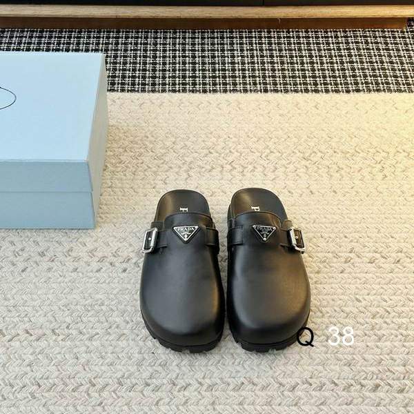Picture of Prada Shoes _SKUPradasz35-40LY050119026